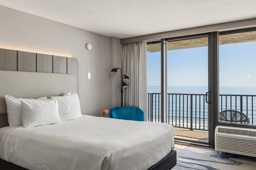 Room, King Bed, Ocean Front