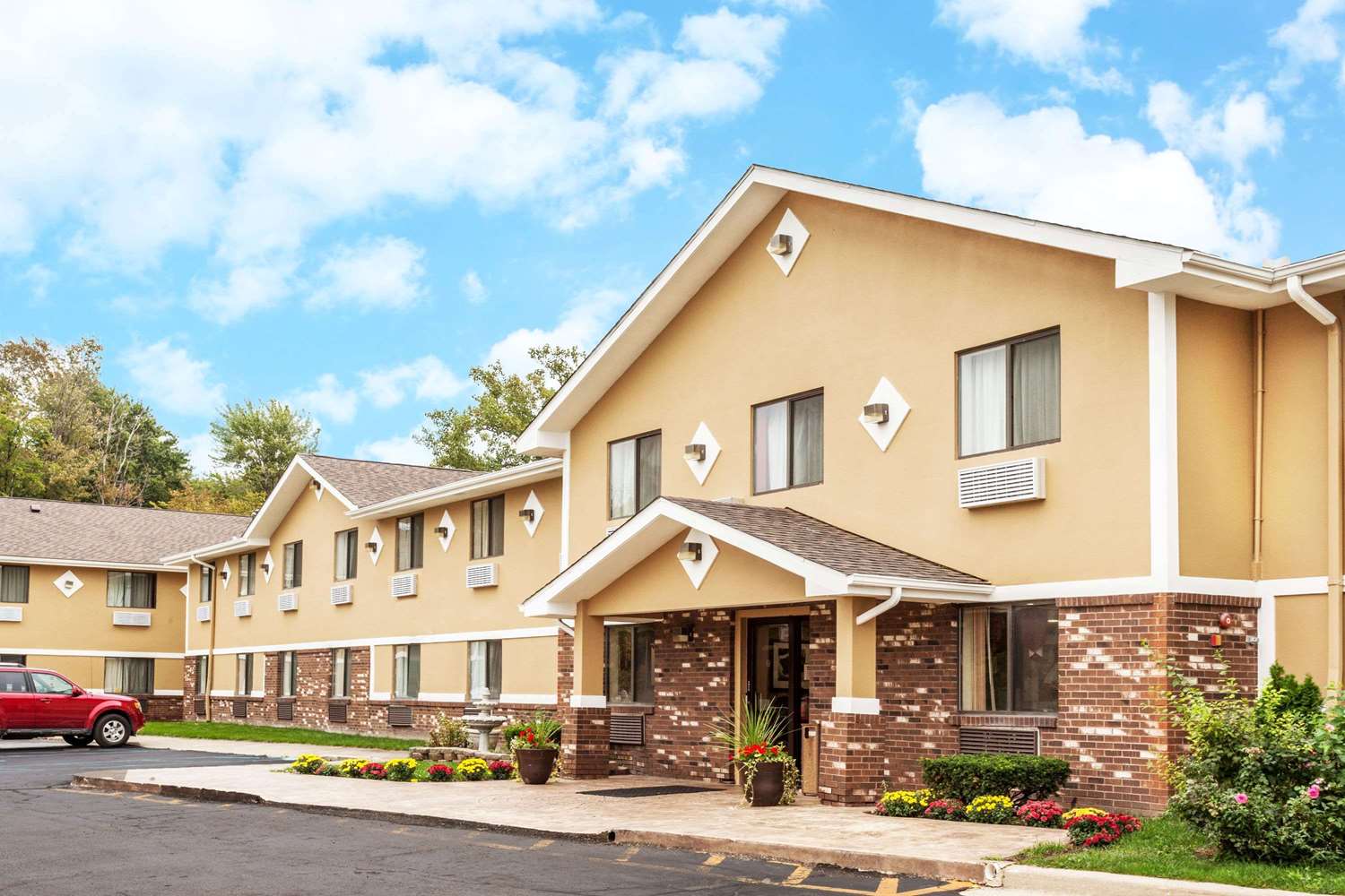 Super 8 By Wyndham Sterling Heights/Detroit Area 1/10