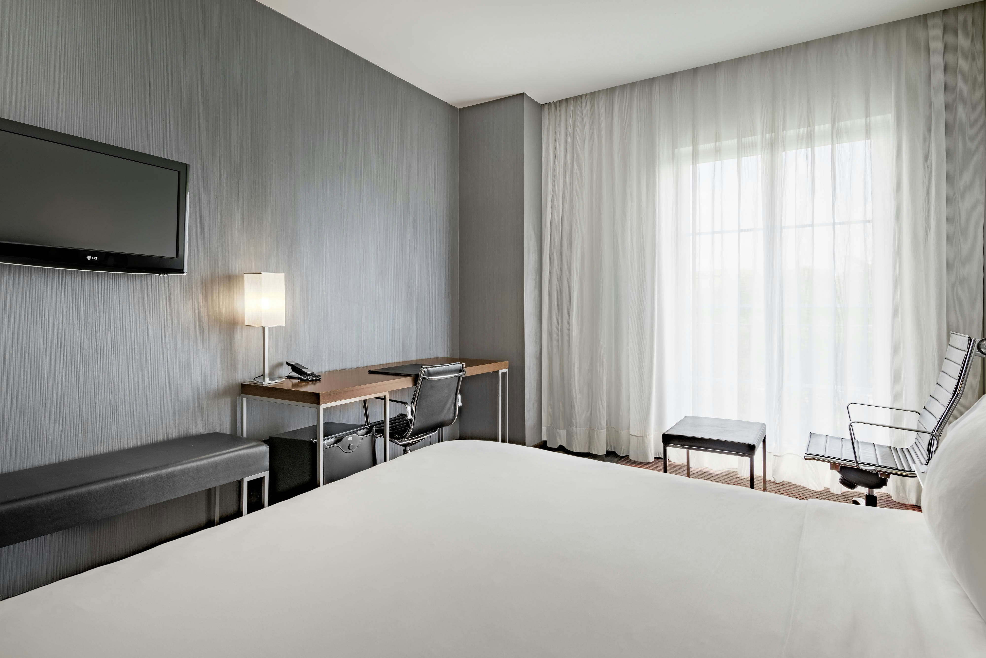 غرفة بسرير كينج، AC Hotel Burgos by Marriott 2/3