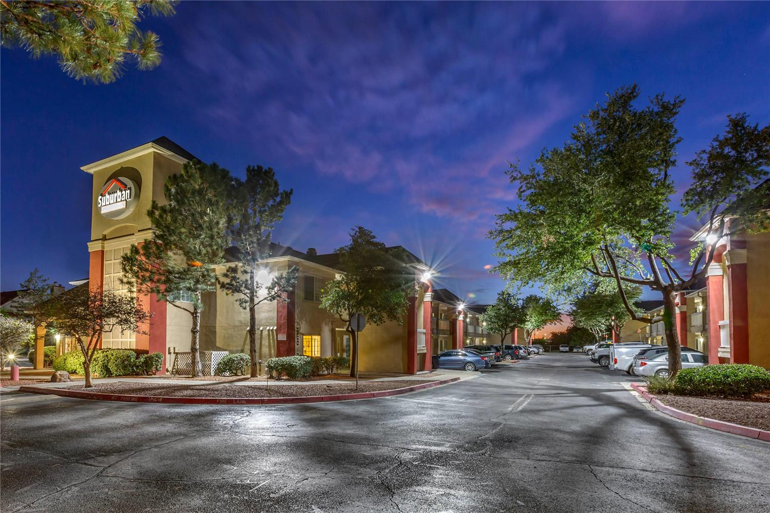 Suburban Studios Albuquerque Uptown 24/26