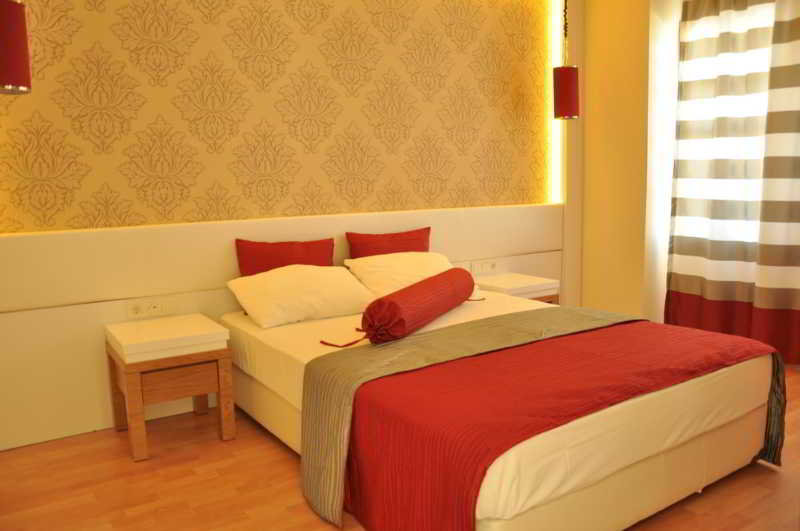 GUROL AQUA RESORT HOTEL AND APART 4/12