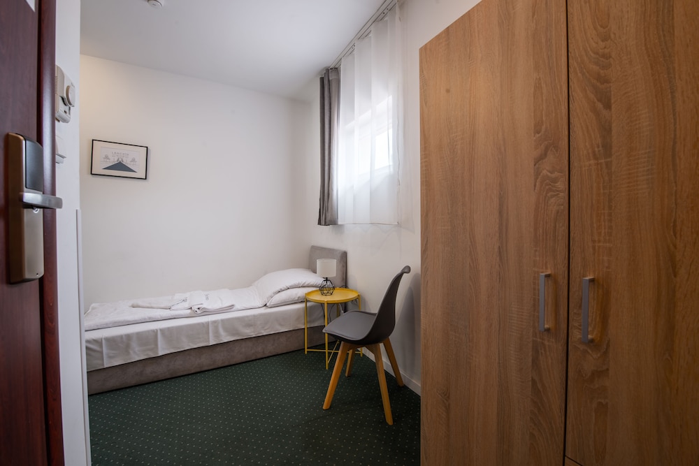 Chesscom Hotel 49/73
