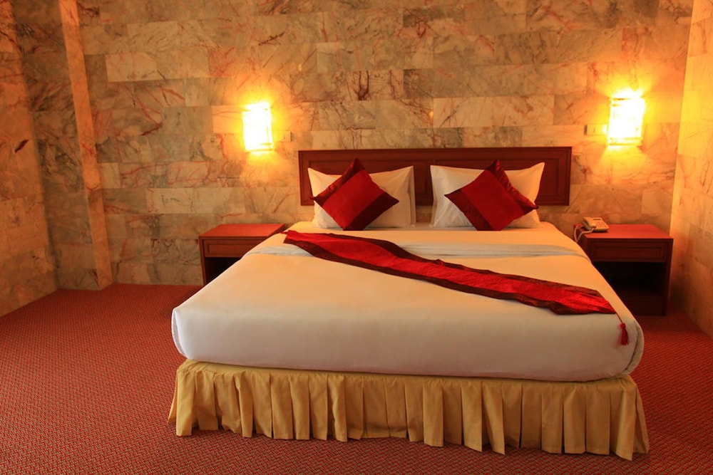 Golden Dragon Resort 12/43