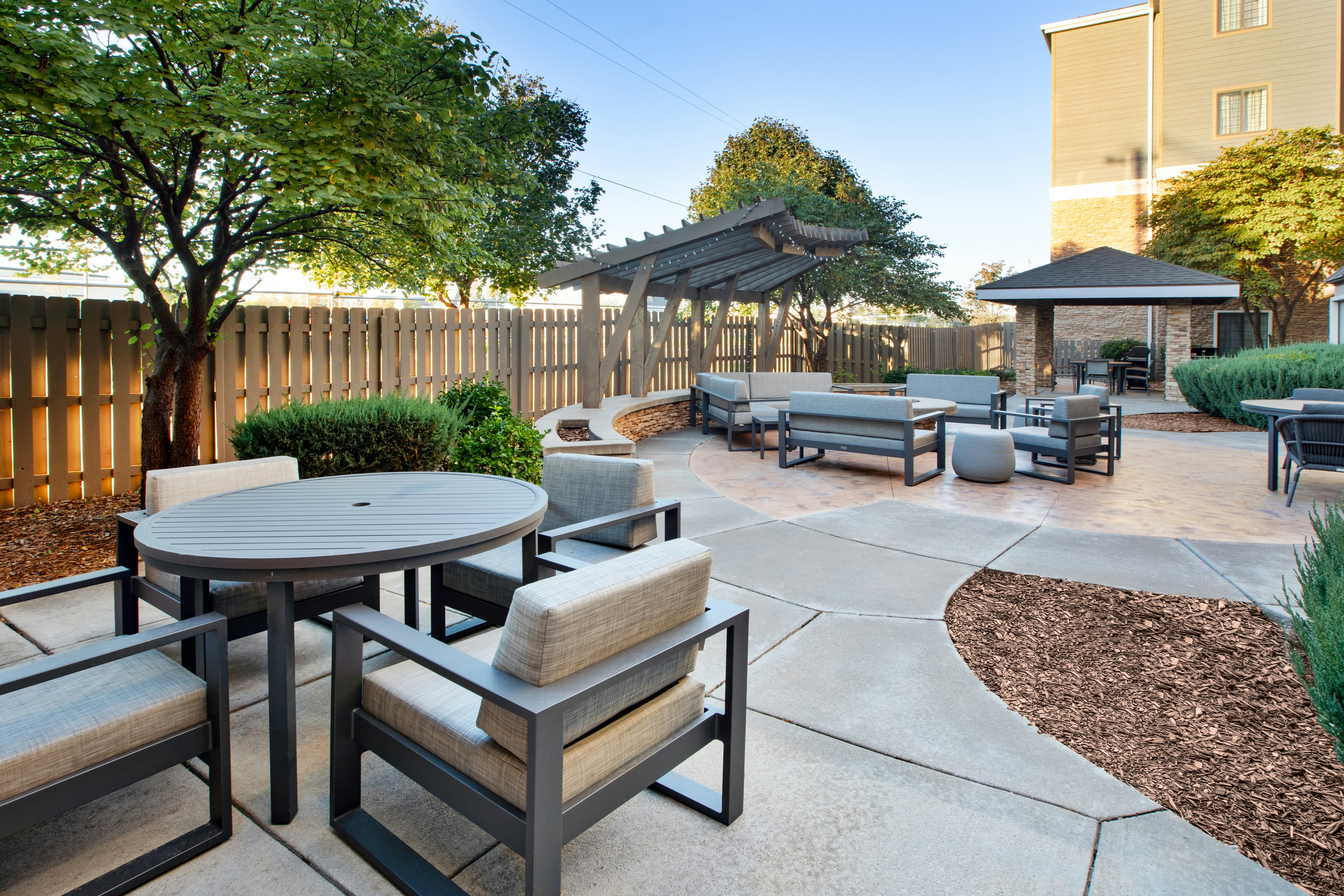 STAYBRIDGE SUITES LINCOLN NORTHEAST 33/59