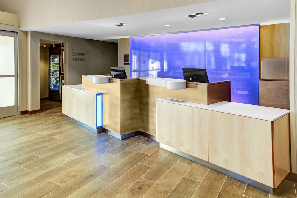 Fairfield Inn And Suites Cape Cod Hyannis 7/38
