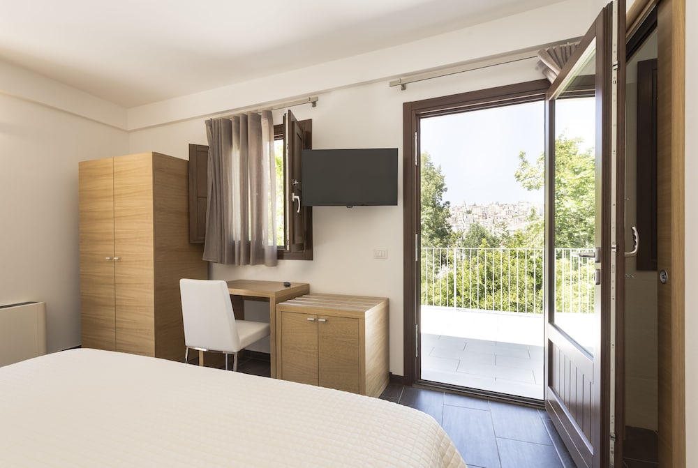 Tower, Deluxe, Double or Twin Bed, Garden View