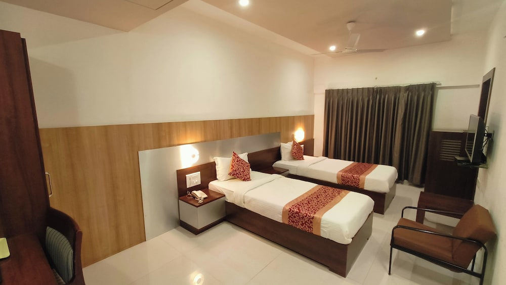 Hotel The Sentosa 7/36