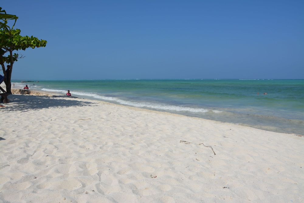Neptune Pwani Beach Resort and Spa - All Inclusive 45/50