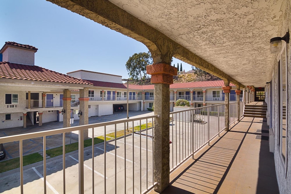 Motel6 La Mesa, CA 58/67