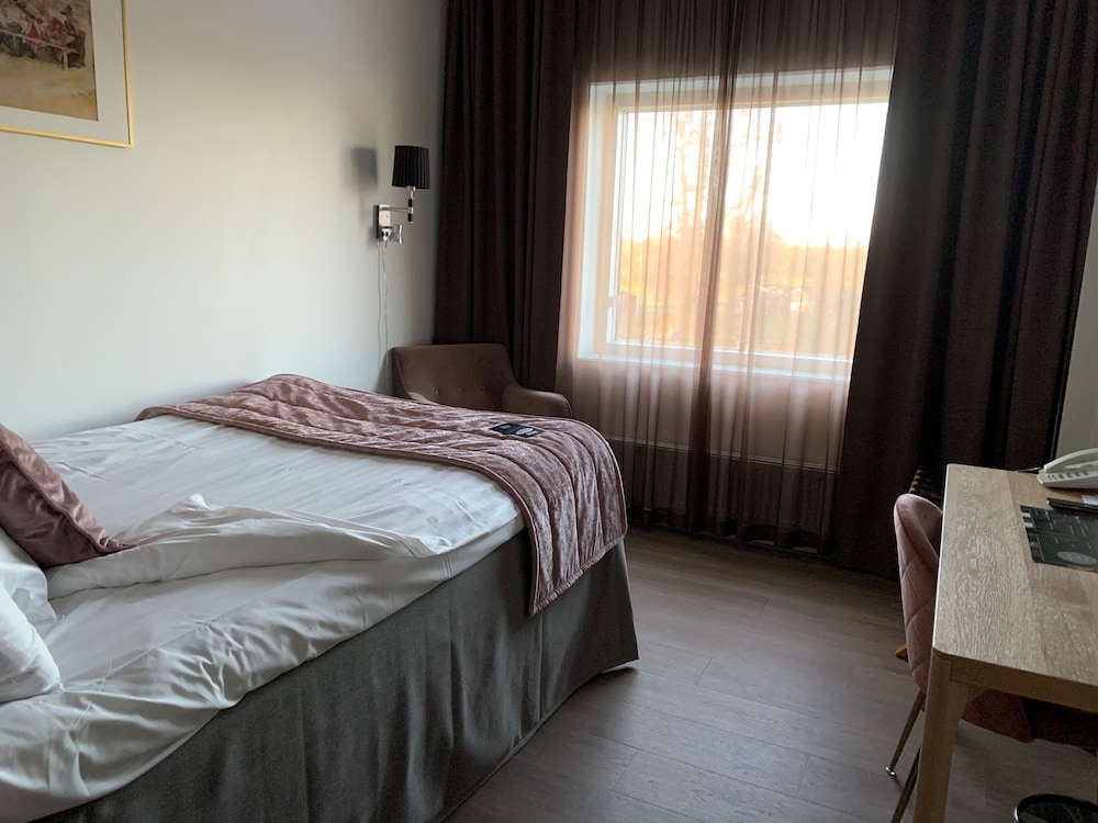 Skara Konsthotell 24/38