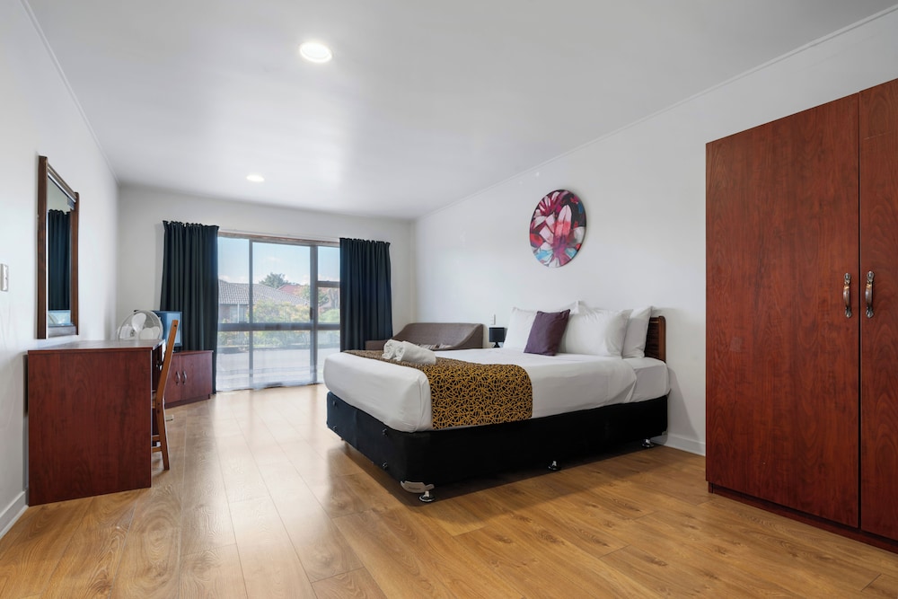 Garden Inn Airport 8/50