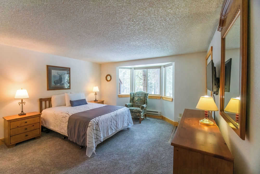 Timbers at Island Park Village Resort 27/59