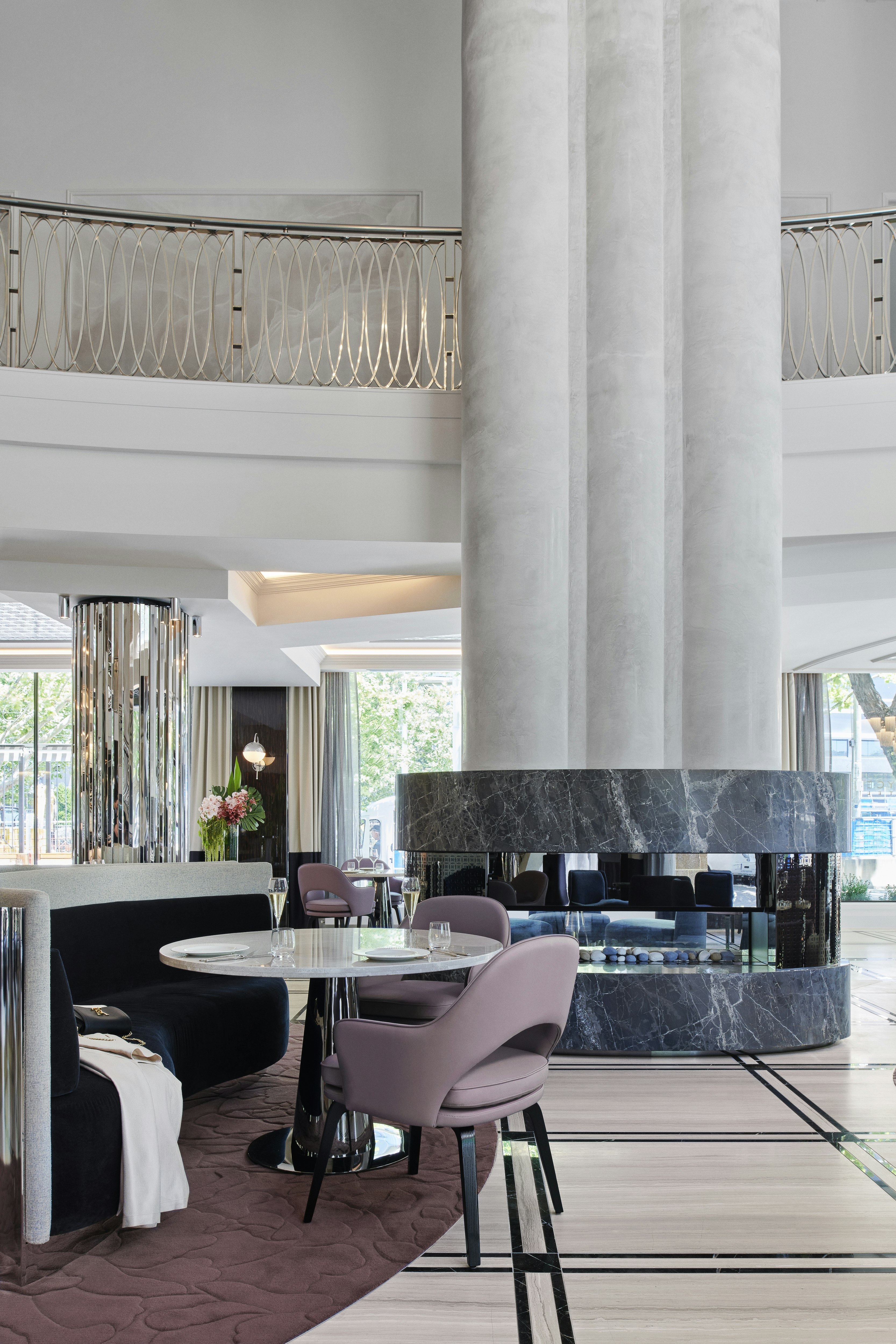 Royce Hotel 54/60