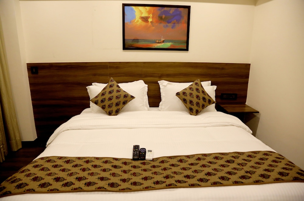 Hotel Mumbai House 15/33