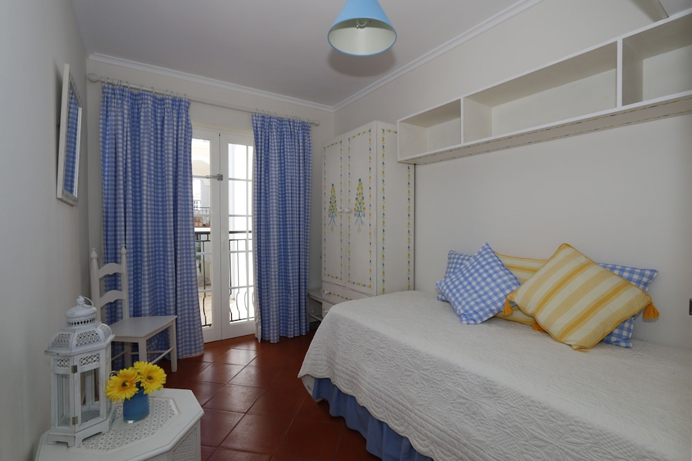 APARTAMENTOS THE OLD VILLAGE BY VILLAGE 4U 13/75