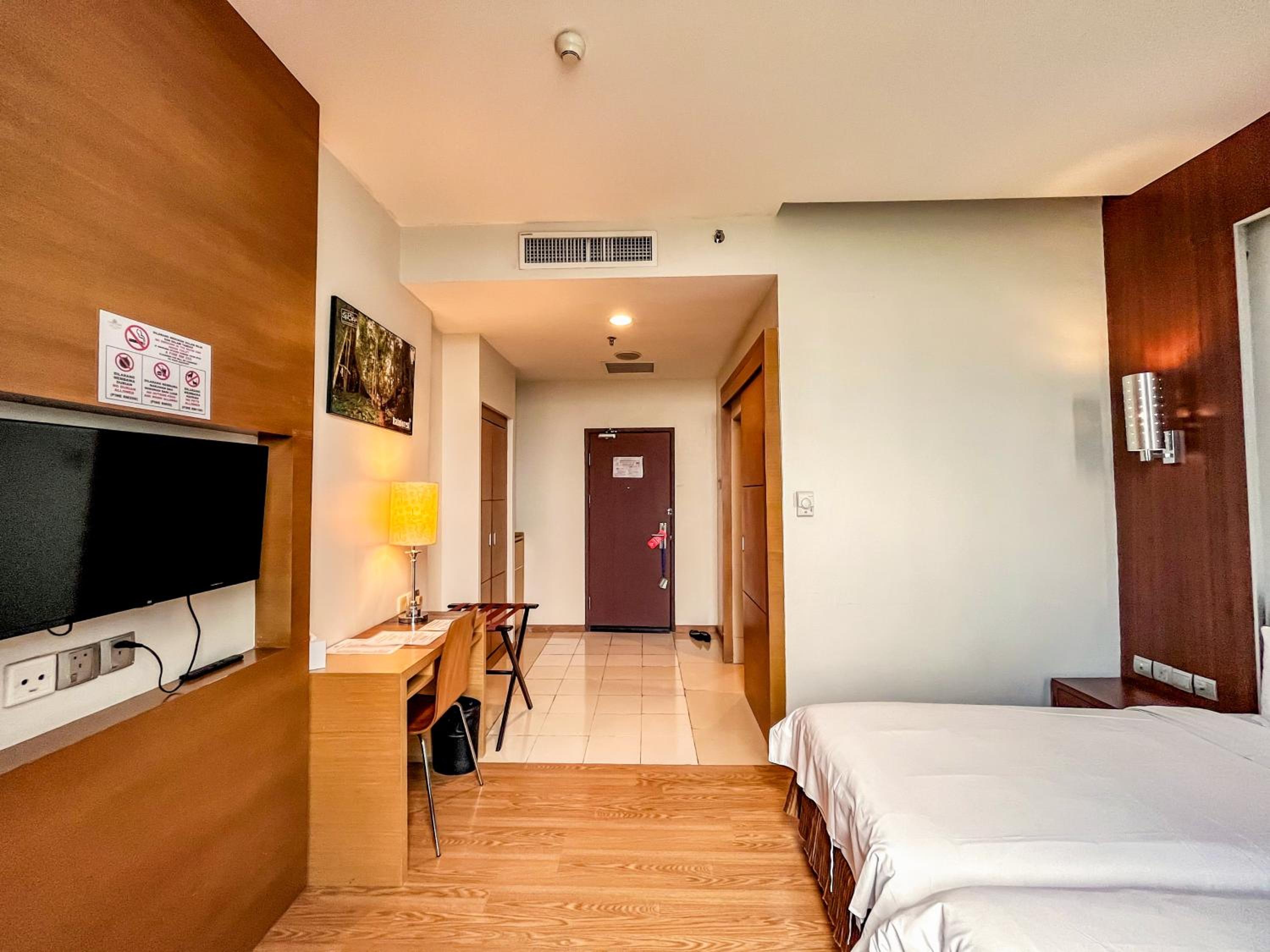 Premier, Courtyard Hotel At 1borneo 6/10