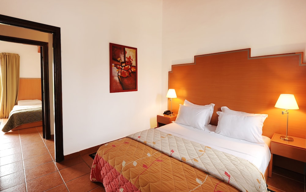 FARAH INN IFRANE 11/69