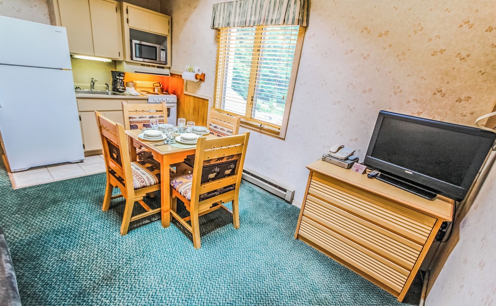Smoketree Lodge, a VRI resort 57/70