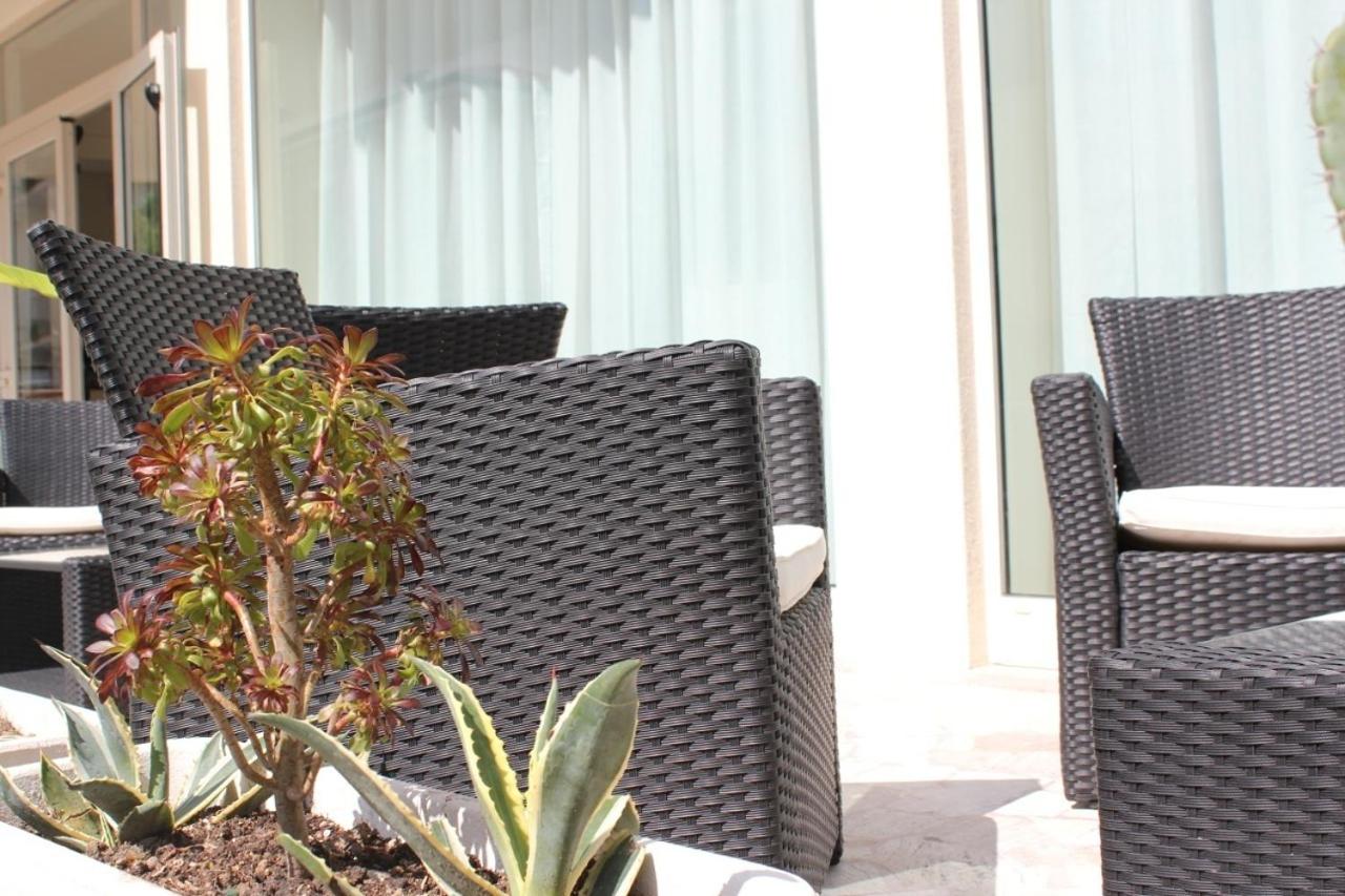 Marina Hotel 39/46