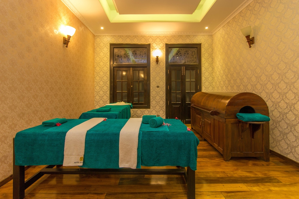 Kabalana Hotel 24/50