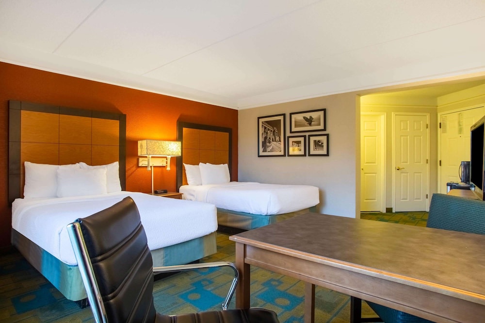 La Quinta Inn & Suites by Wyndham Charlotte Airport South 24/46