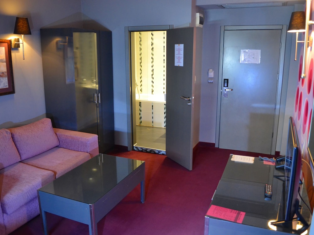 Business Hotel Elate Plaza 44/68