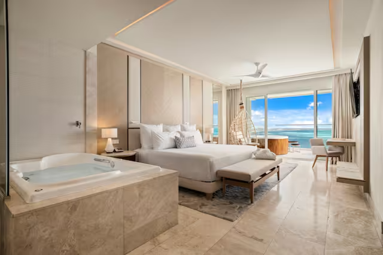 Amare Cancun Adults Only All-Inclusive Resort, Curio by Hilton 5/20