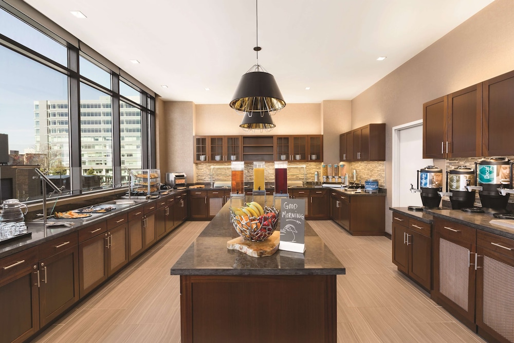 HOMEWOOD SUITES BY HILTON WASHINGTON DC CAPITOL-NAVY YARD 55/76