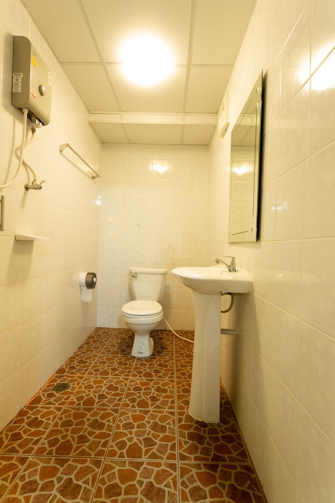 Airport Overnight Hotel 39/43