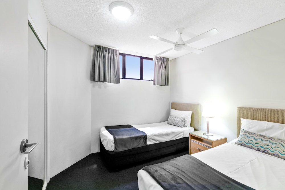 Caribbean Resort 37/70