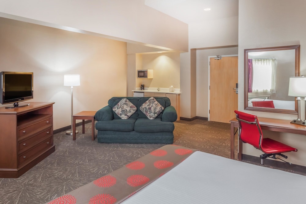 Ramada by Wyndham Hammond Hotel & Conference Center 22/42