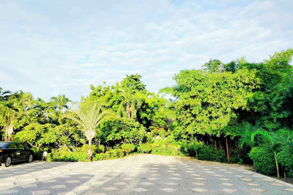 Alta Cebu Village Garden Resort 40/50