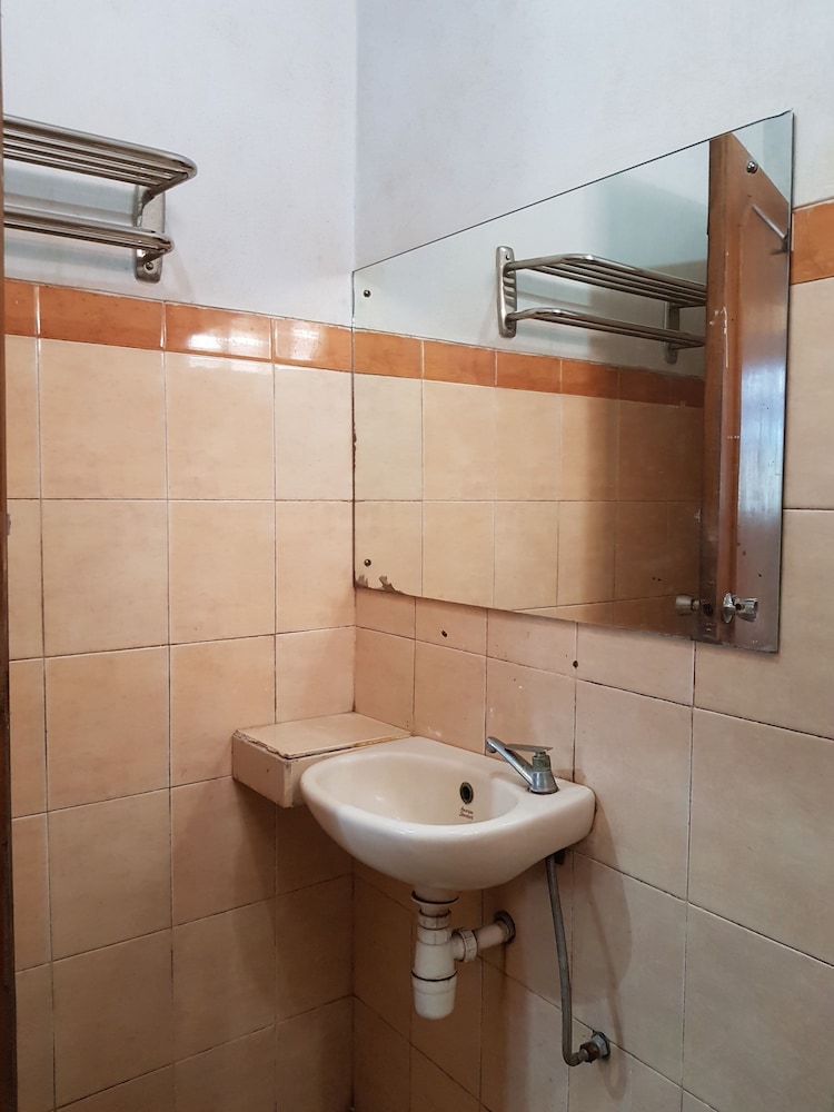New Bali Indah Hotel Bandung 25/31
