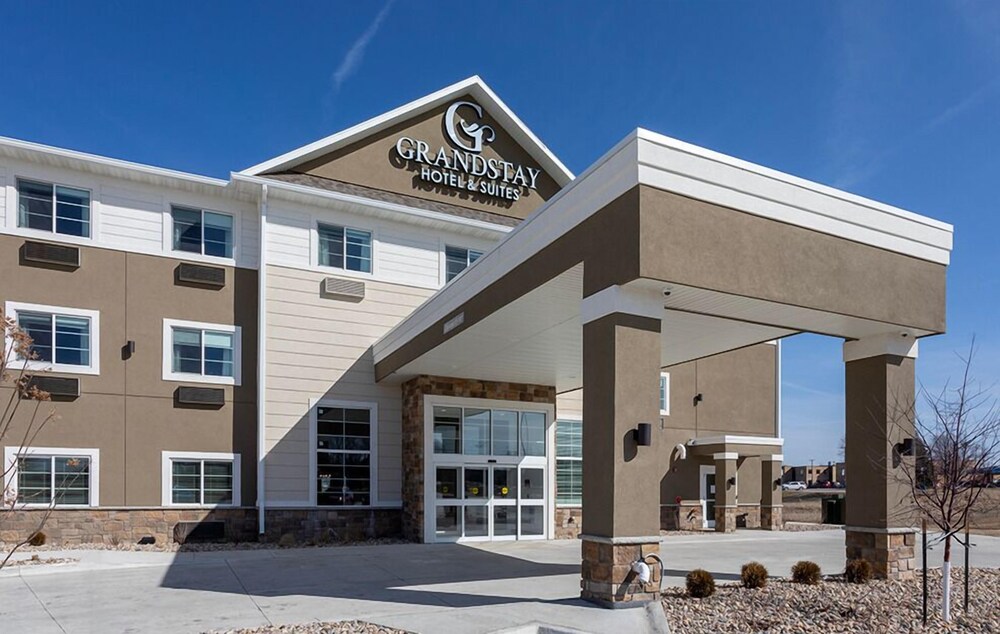 GrandStay Hotel & Suites Algona IA 2/22