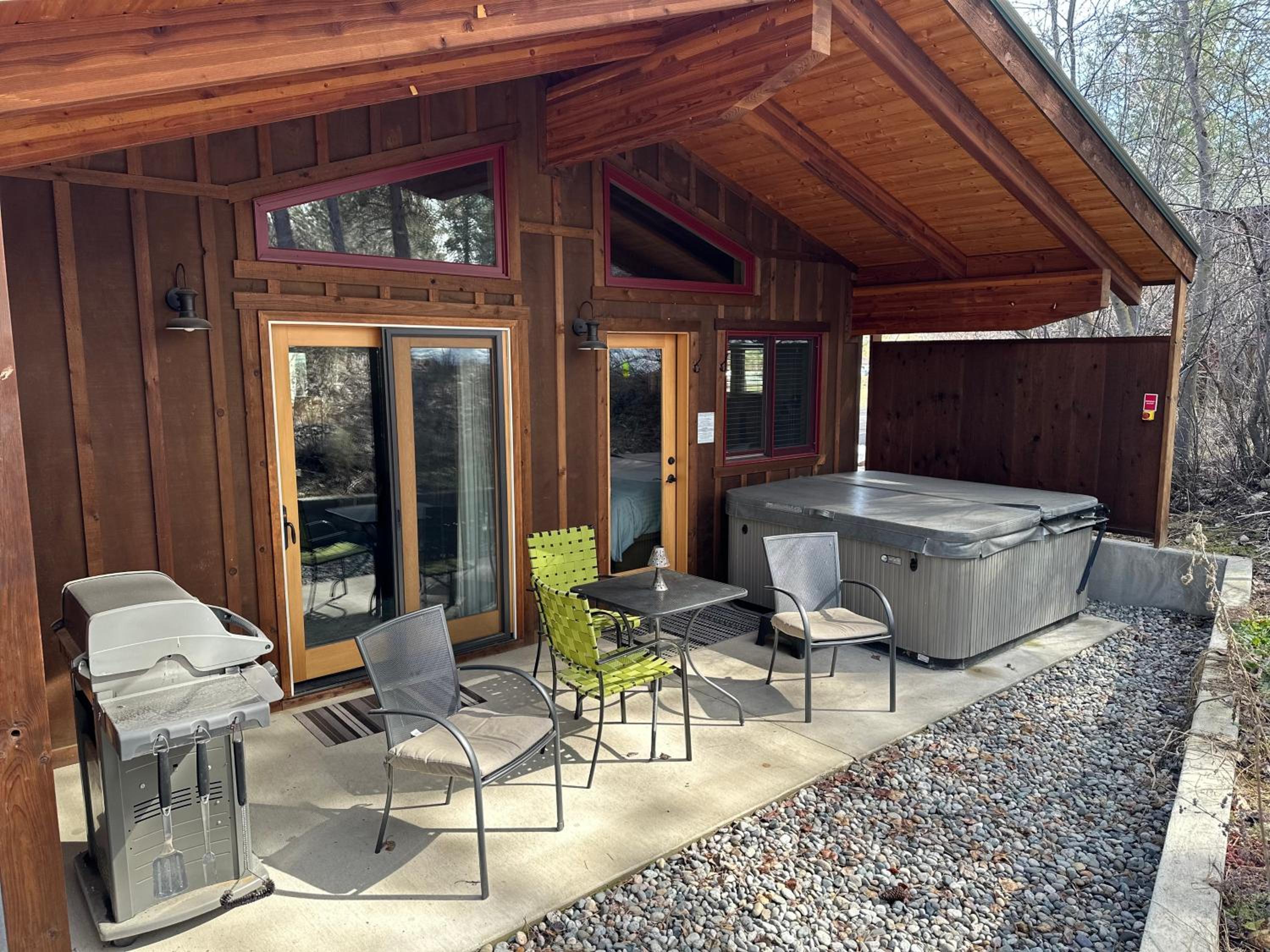 Chewuch Inn & Cabins 22/24