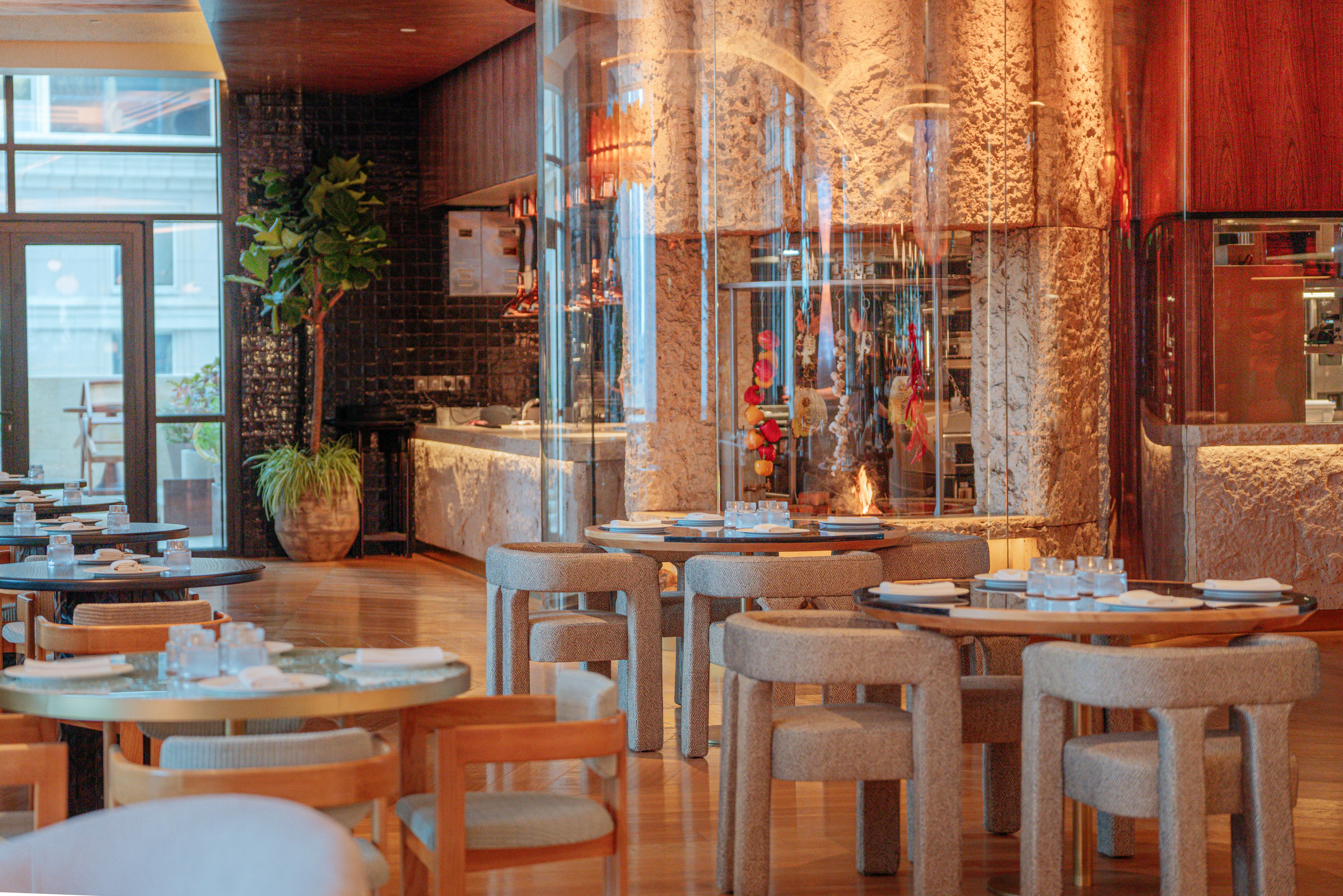 Waldorf Astoria Doha West Bay 56/70