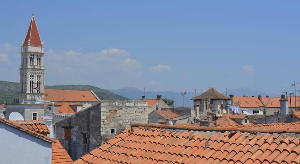 Xii Century Heritage Hotel 62/66