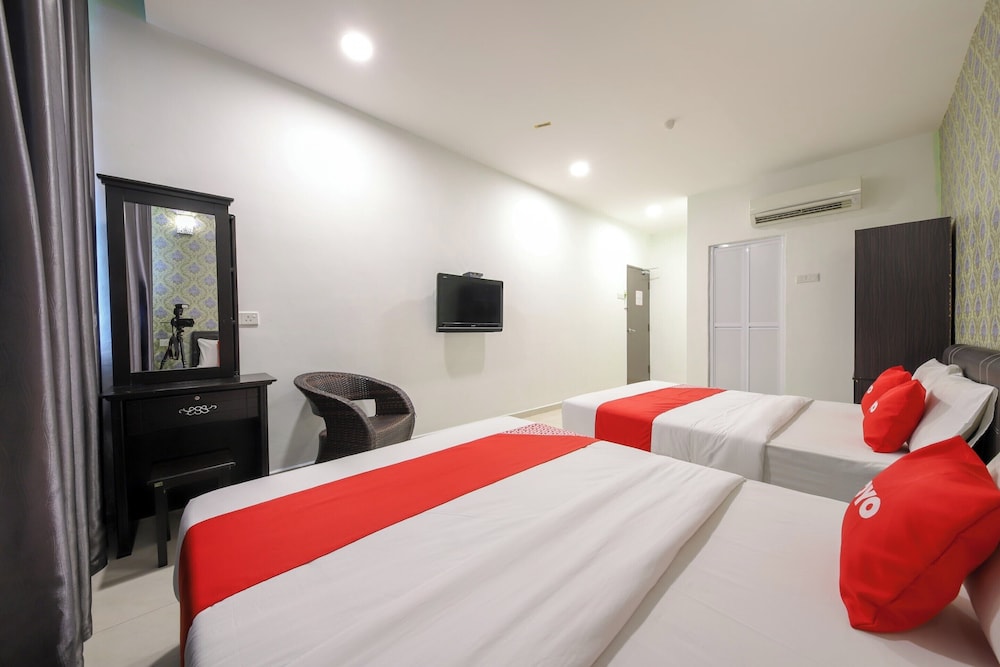 OYO 89497 Dream Nur Hotel 21/32