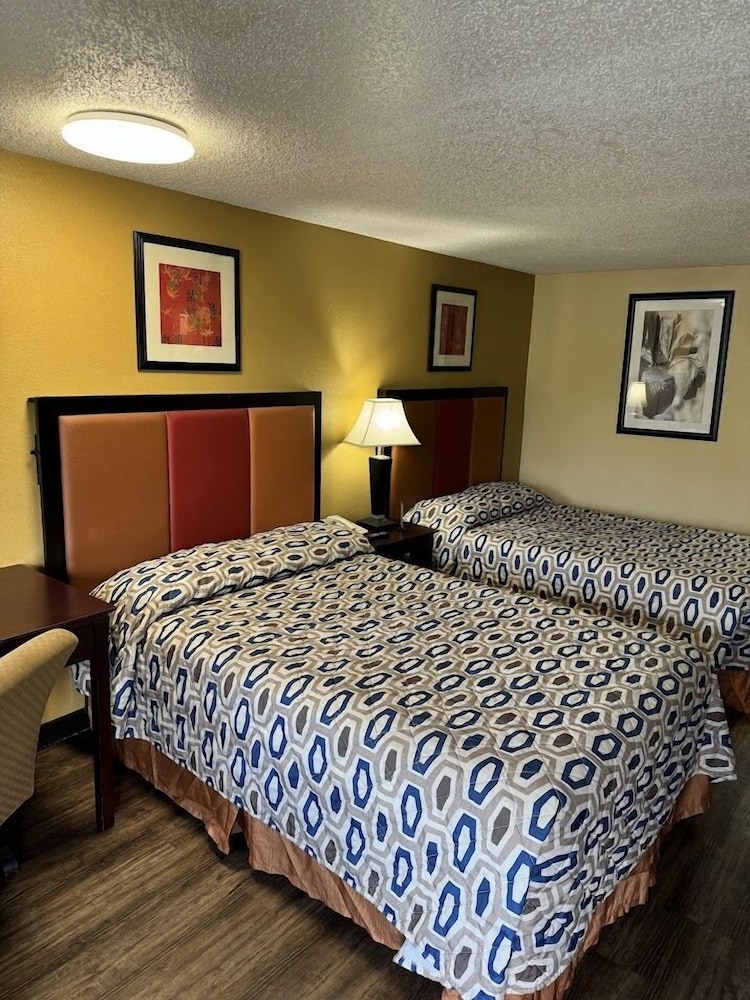 Somatel Goodlettsville Hotel 5/23