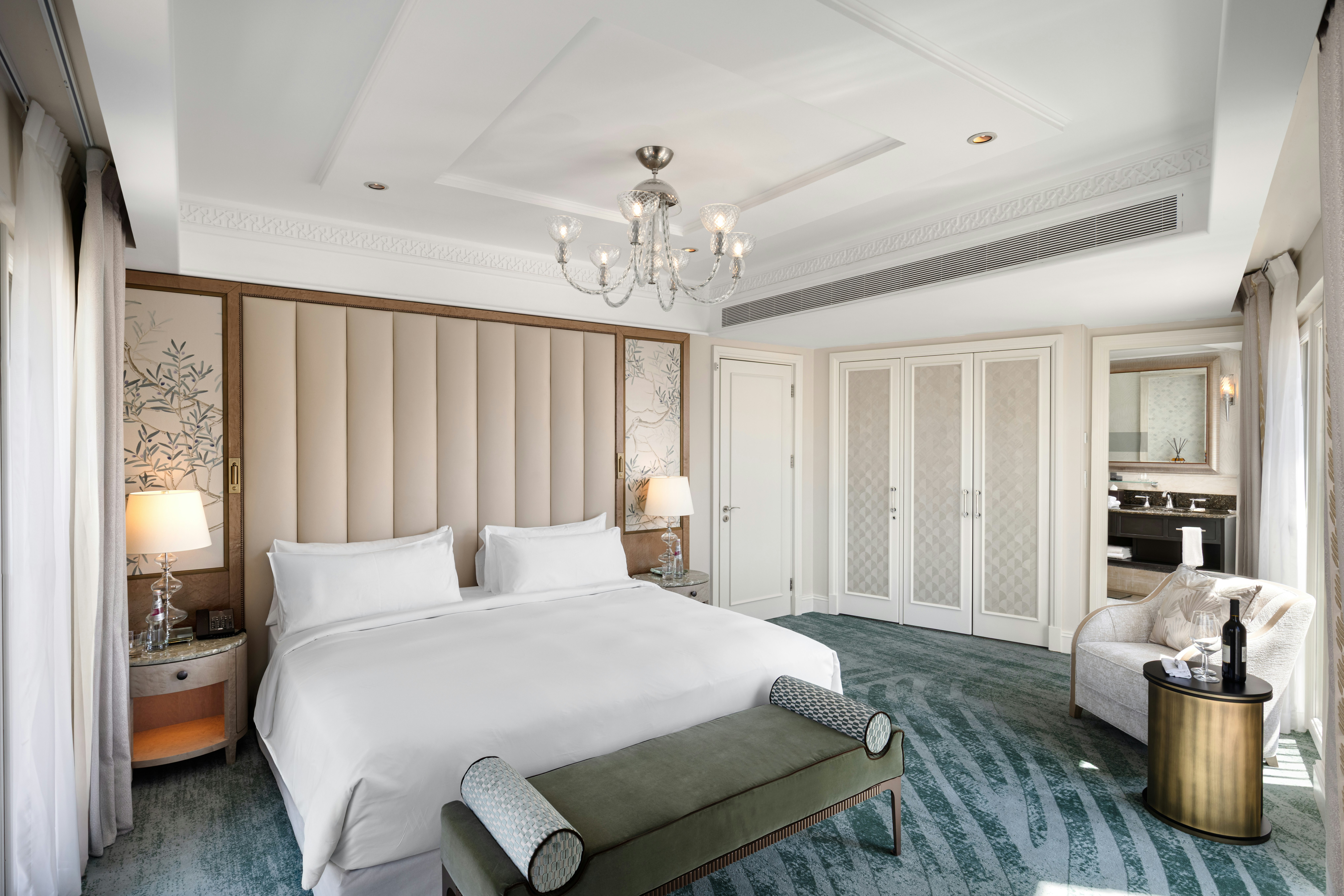 1 BEDROOM, PREMIER, SUITE