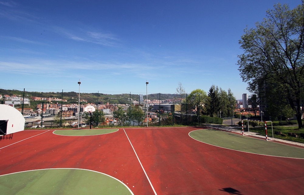 Bilbao Aterpetxea Hostel 17/37