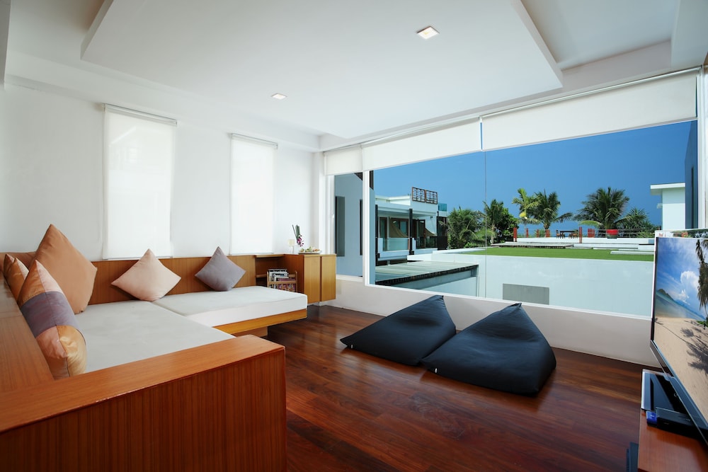 La Flora Resort Patong 45/70