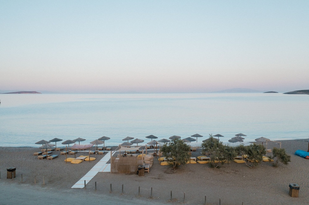 Soros Beach 64/68