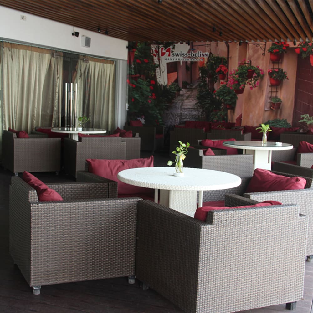 Swiss Belinn Manyar 54/75