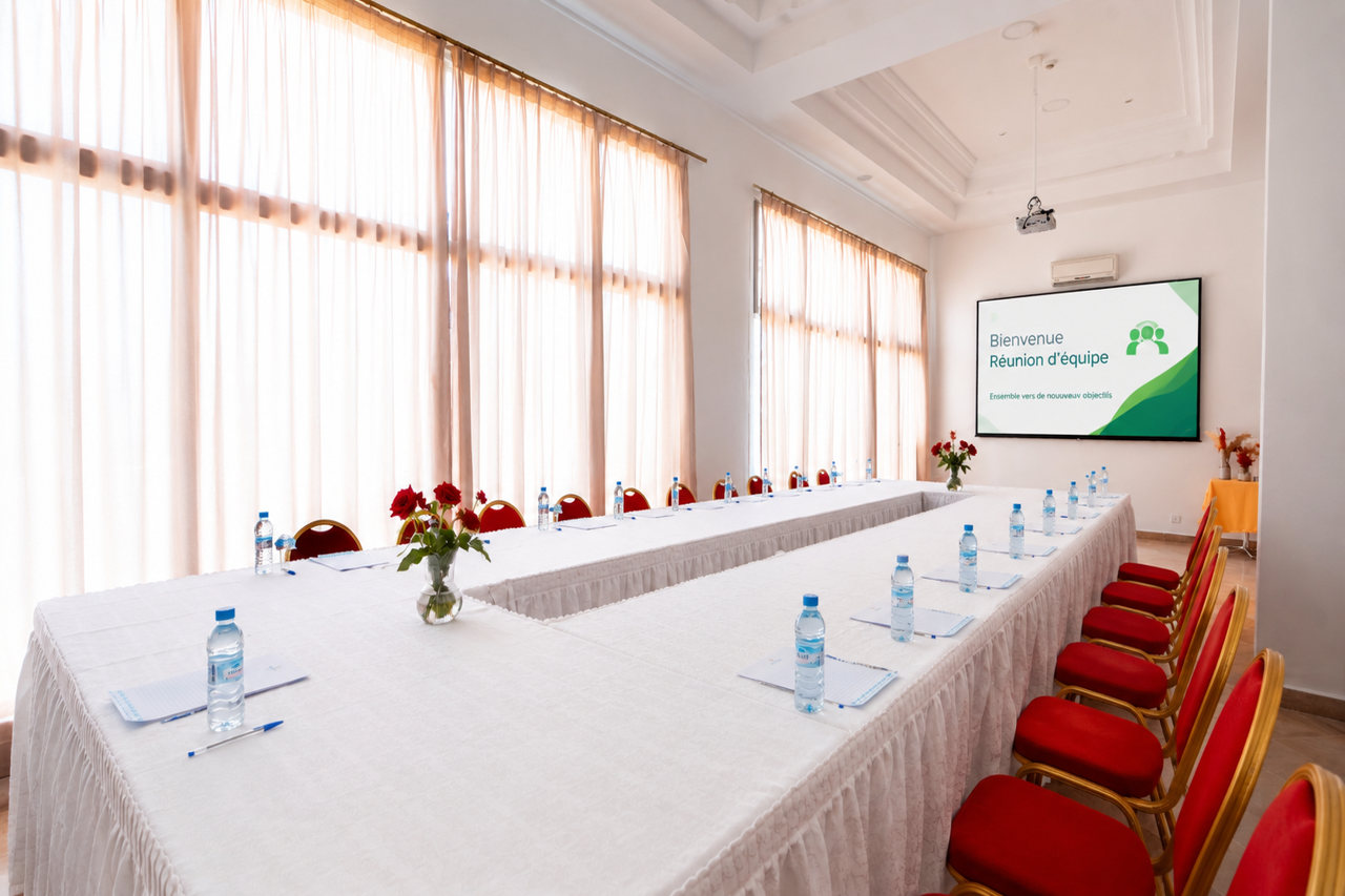 Intouriste Hotel & Suites 63/72