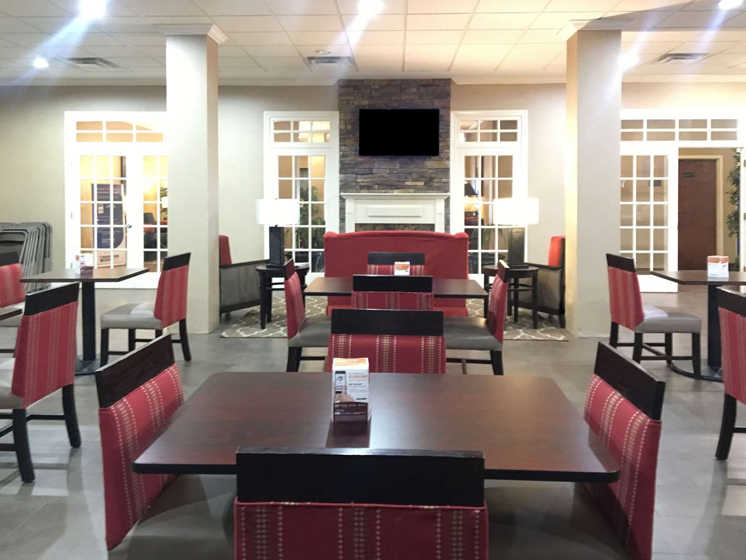 Comfort Inn & Suites Rogersville 31/37