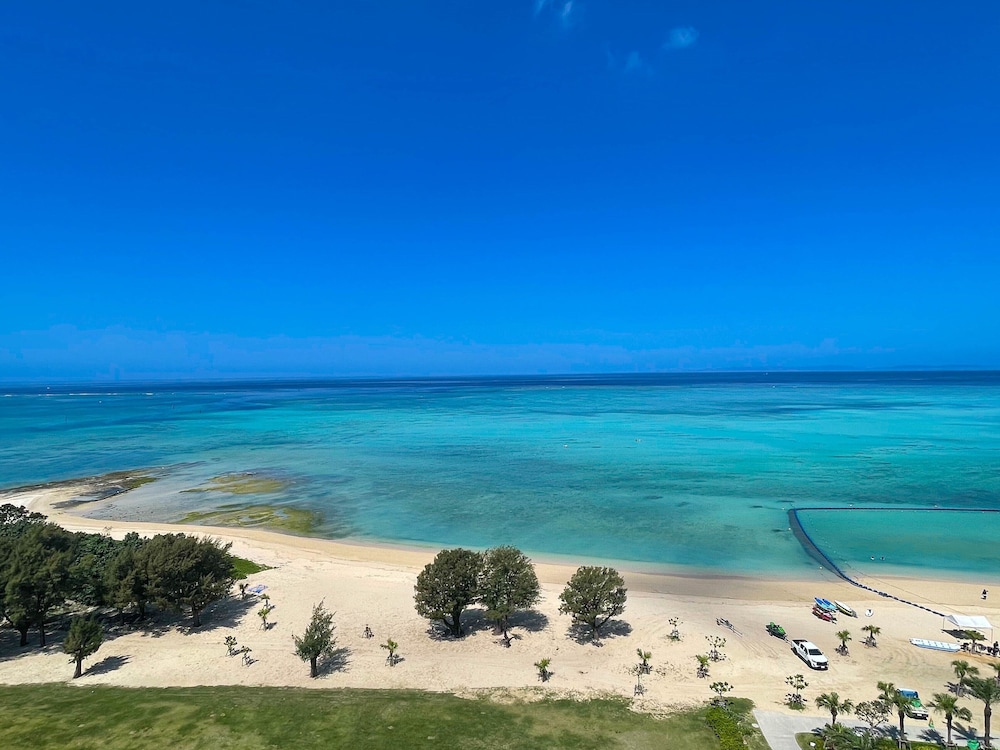 Ryukyu Hotel and Resort Nashiro Beach 44/49