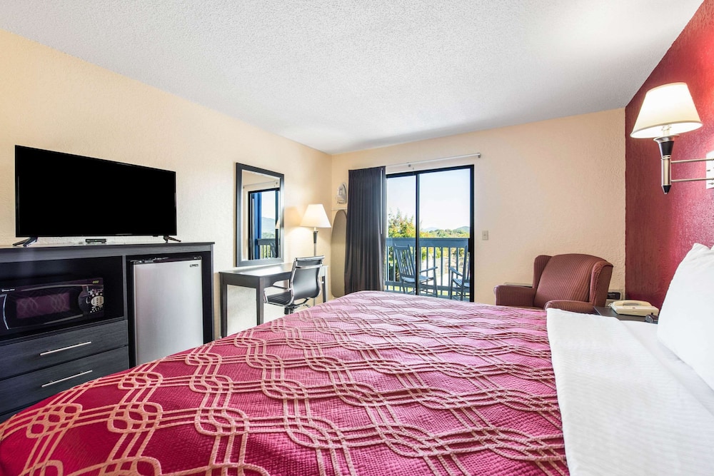 Room, Queen Bed, Accessible