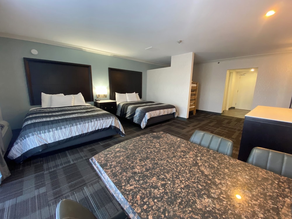Kids Suite, Junior Suite, Bunk Bed, 2 Queen Beds