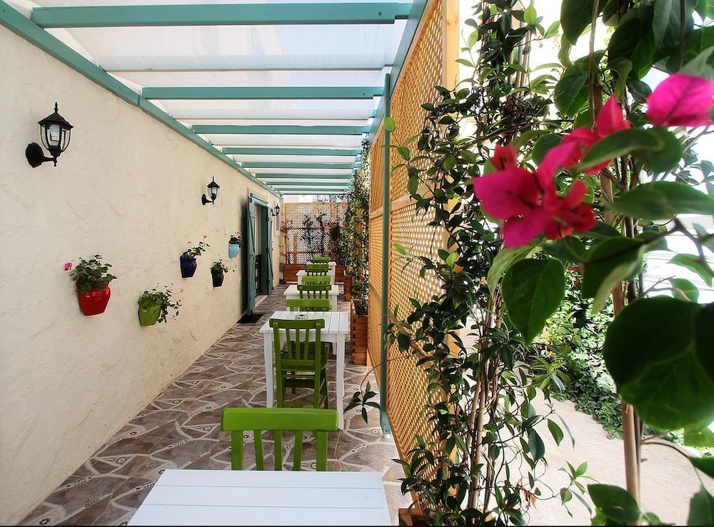 Alya Mou Butik Otel 24/27